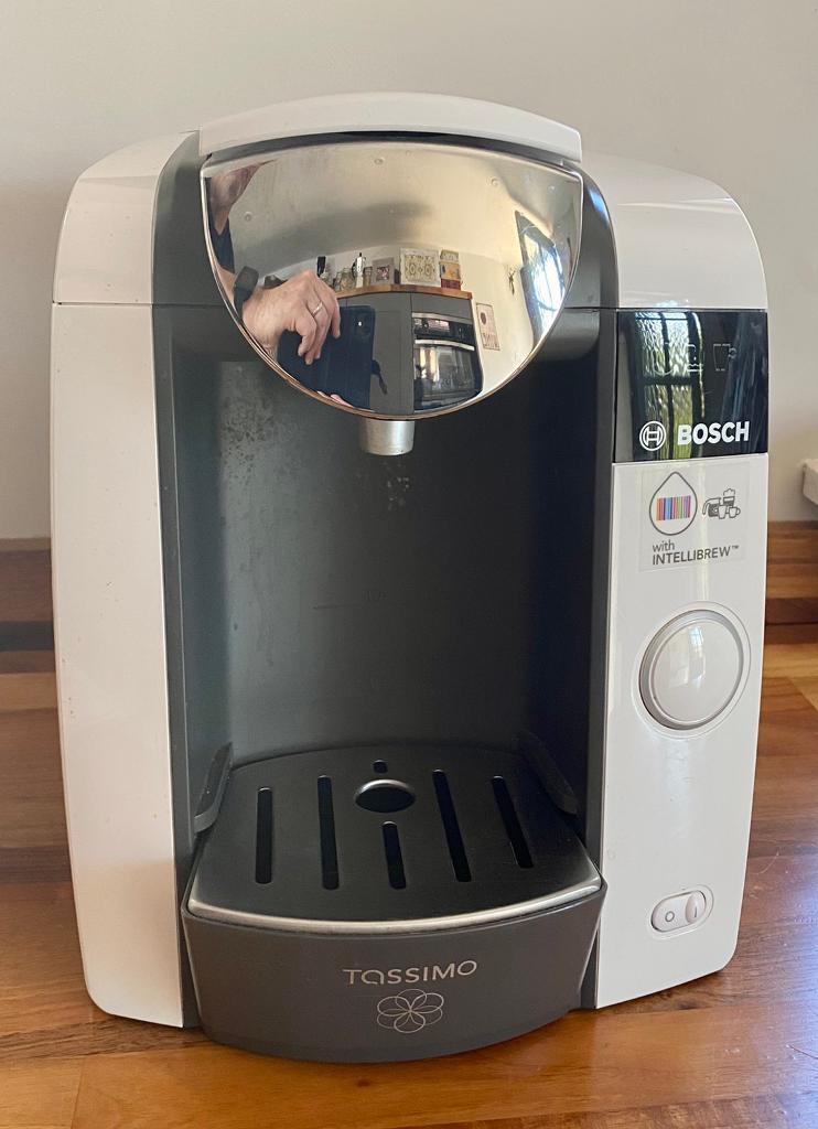 Bosch Tassimo Joy coffee maker | in 